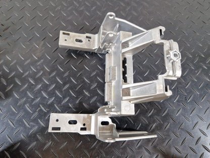 10-15 AUDI Q7 4L OEM FRONT LOWER CENTER CONSOLE ARMREST MOUNT BRACKET 4L0864283