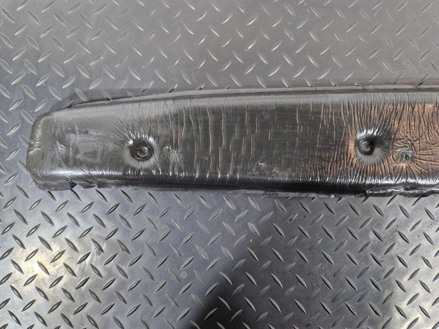 19-ON MERCEDES B CLASS W247 FRONT LEFT FENDER ABSORBER A2478850102