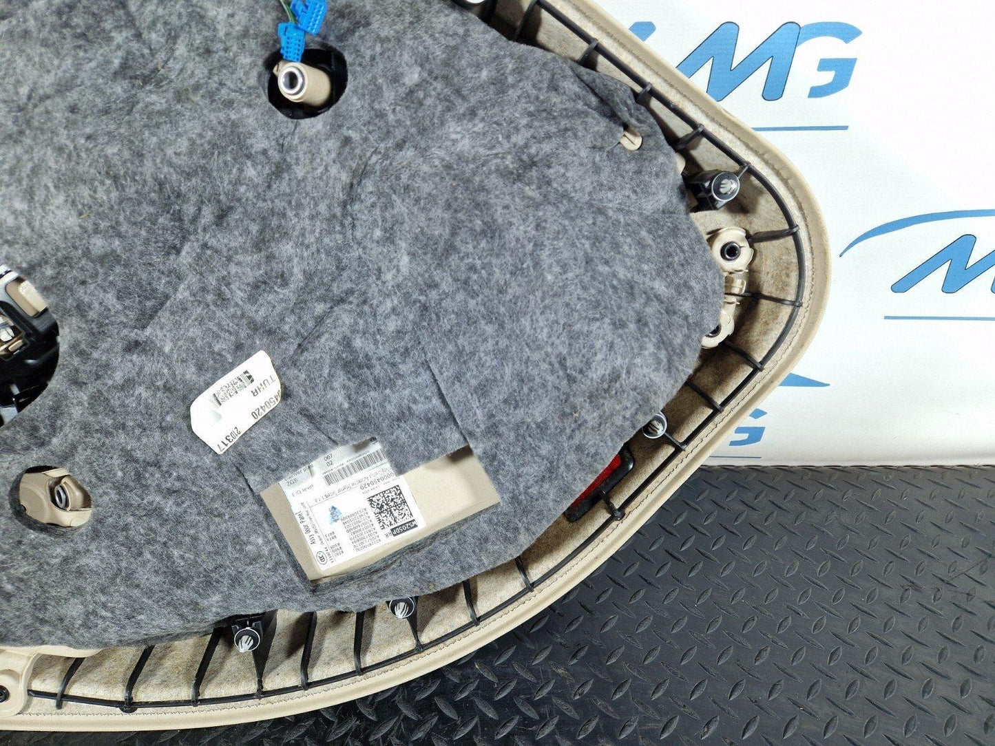 14-21 MERCEDES BENZ W205 GENUINE REAR RIGHT DOOR CARD PANEL A2057300270