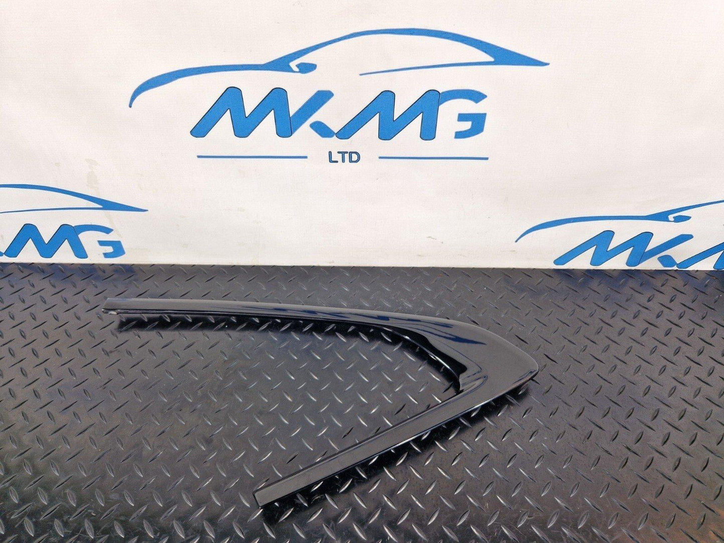 20-ON BMW 2 SERIES GRAN COUPE M-SPORT F44 TRIM STRIP SIDE FRAME PASSENGER SIDE