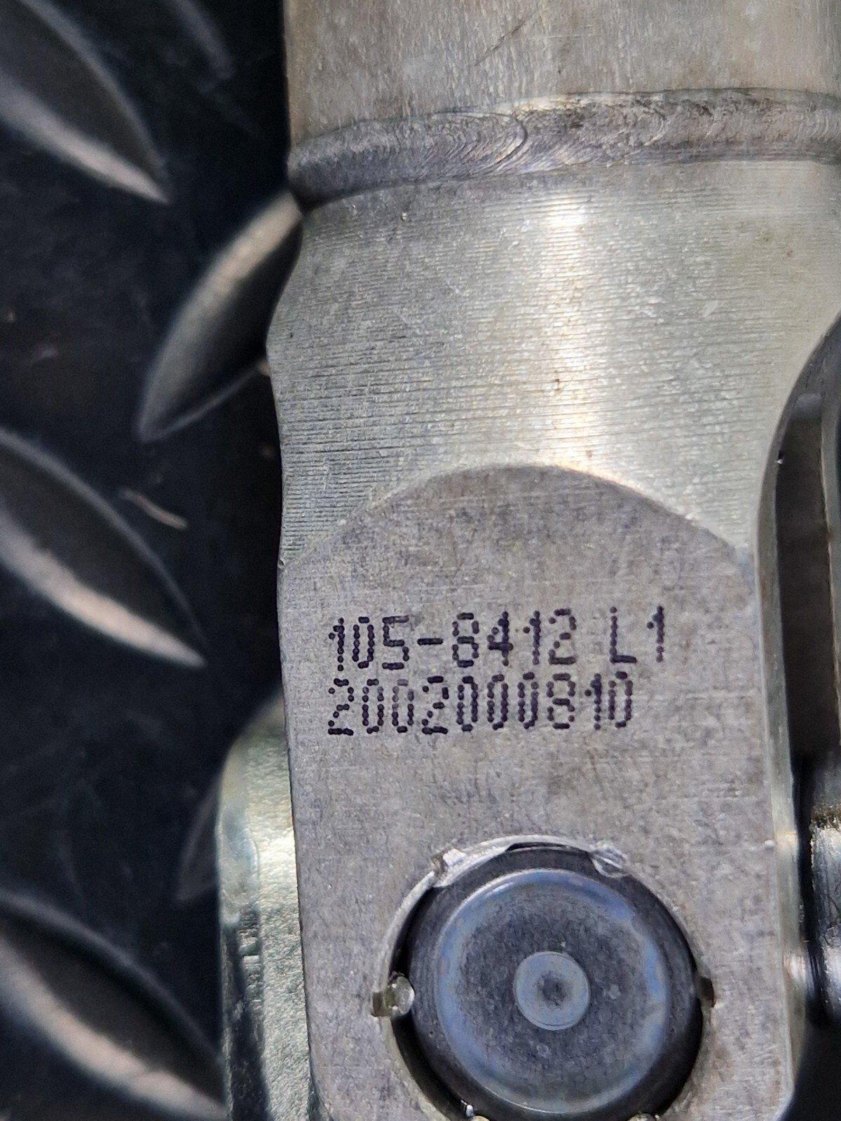 20-24 BMW 1 SERIES F40 STEERING COLUMN LOWER MANUAL ADJUST SPINDLE 6872145