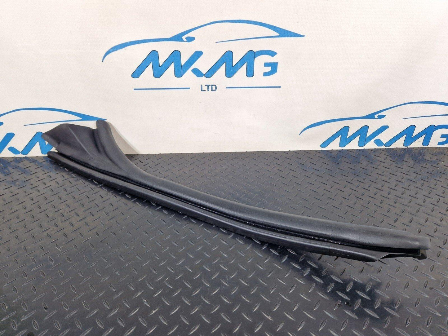 16-24 AUDI A5 F5 FRONT RIGHT INNER UPPER DOOR SEAL RUBBER 8W7831722B