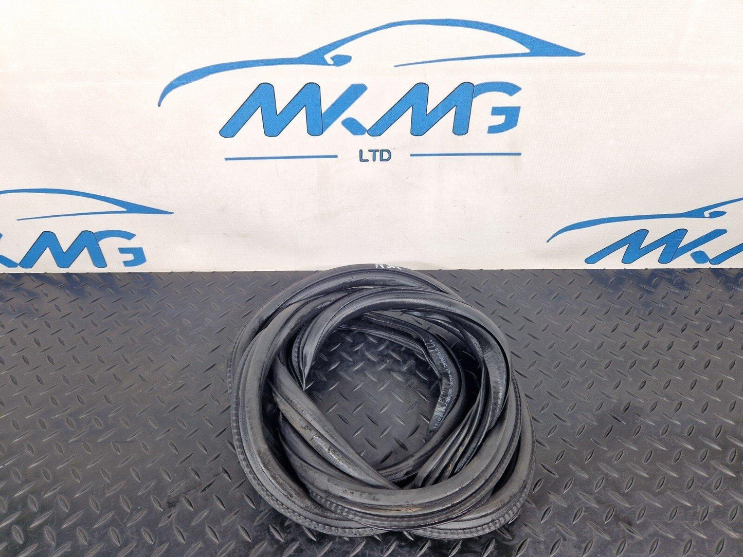 16-19 AUDI A4 B9 Rear Right or Left Door Rubber Seal 8W5833721B