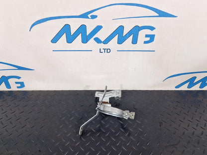 19-ON MERCEDES B CLASS W247 WATER PUMP HOLDER BRACKET A1775040300 A1775040200