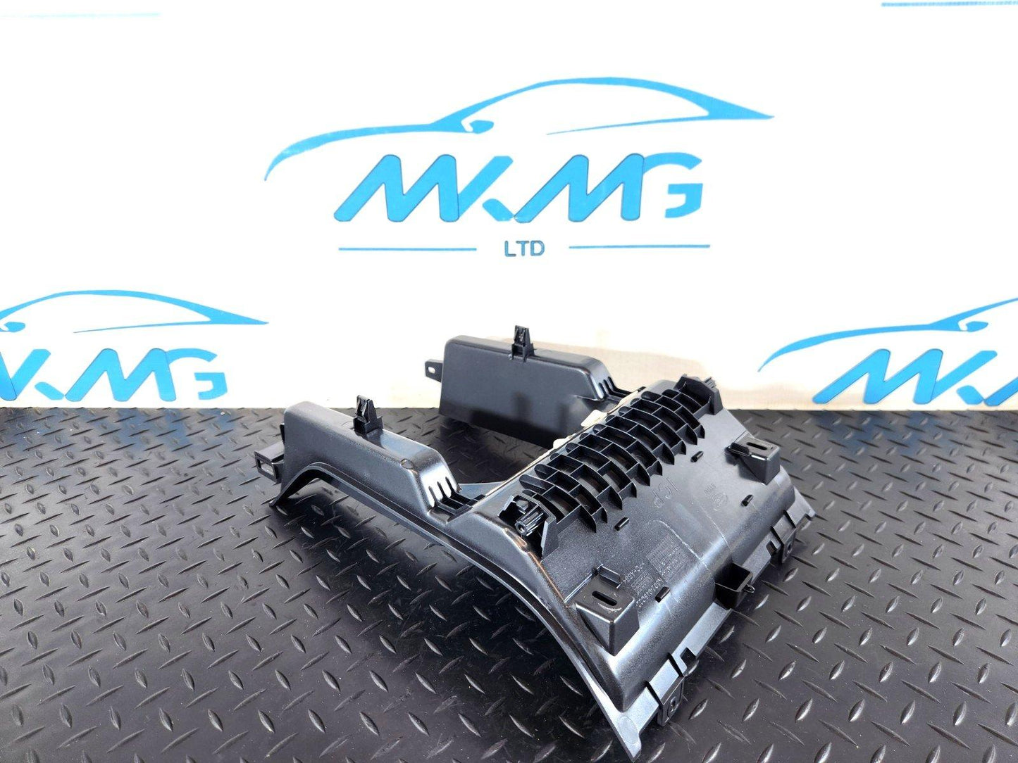 19-ON RANGE ROVER EVOQUE L551 GENUINE CENTRE CONSOLE TRIM K8D2-045C22-A
