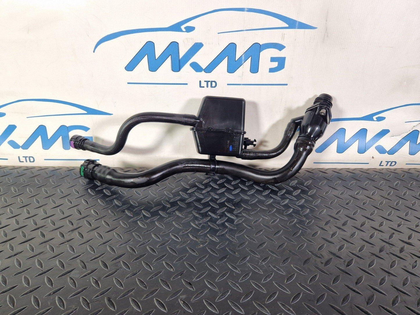 16-19 AUDI A4 B9 GENUINE ADBLUE TANK FILLING HOSES 8W0131963A
