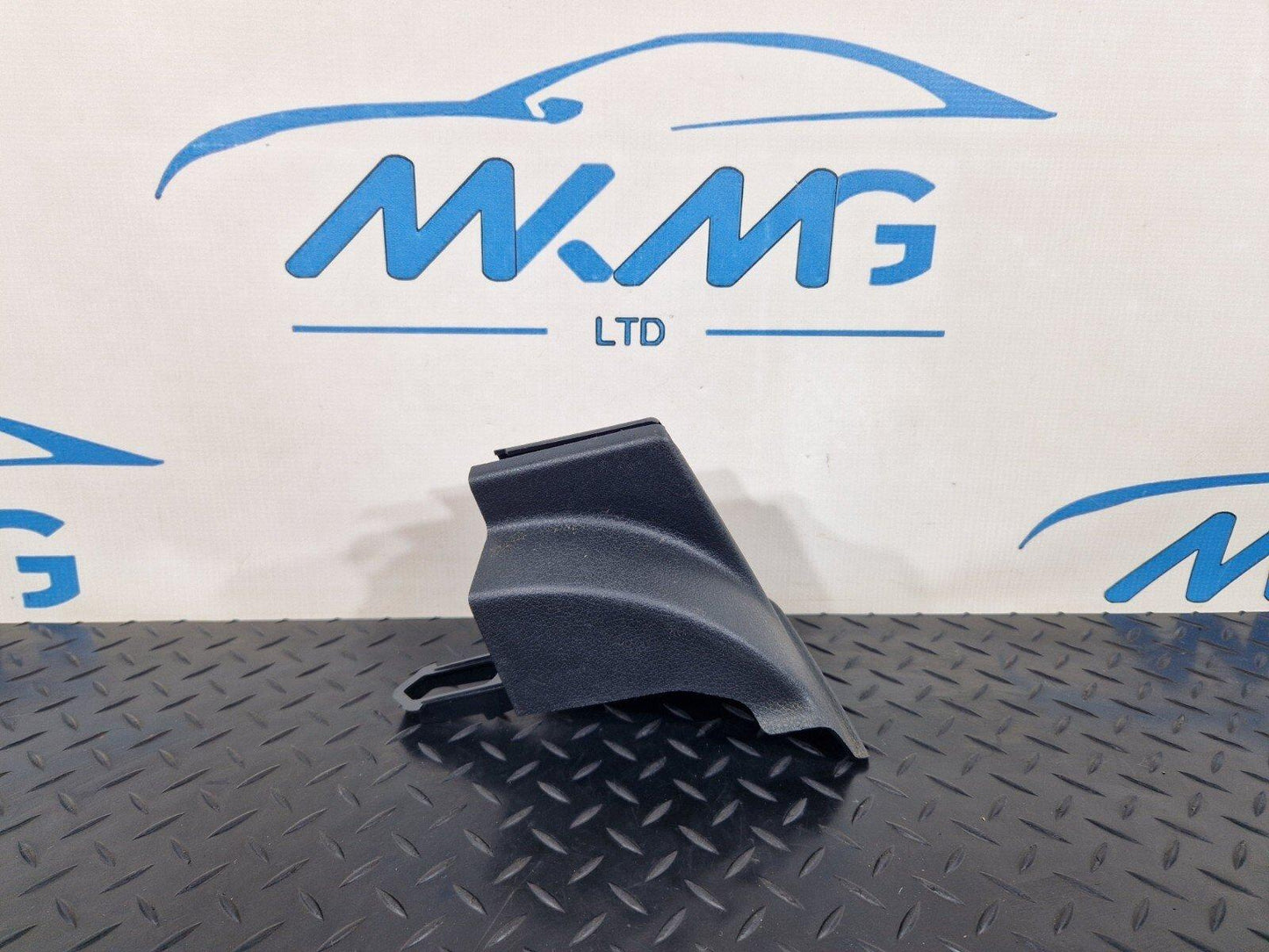 19-ON MERCEDES BENZ B CLASS W247 FRONT SEAT GUIDE RAIL COVER TRIM A2479190500