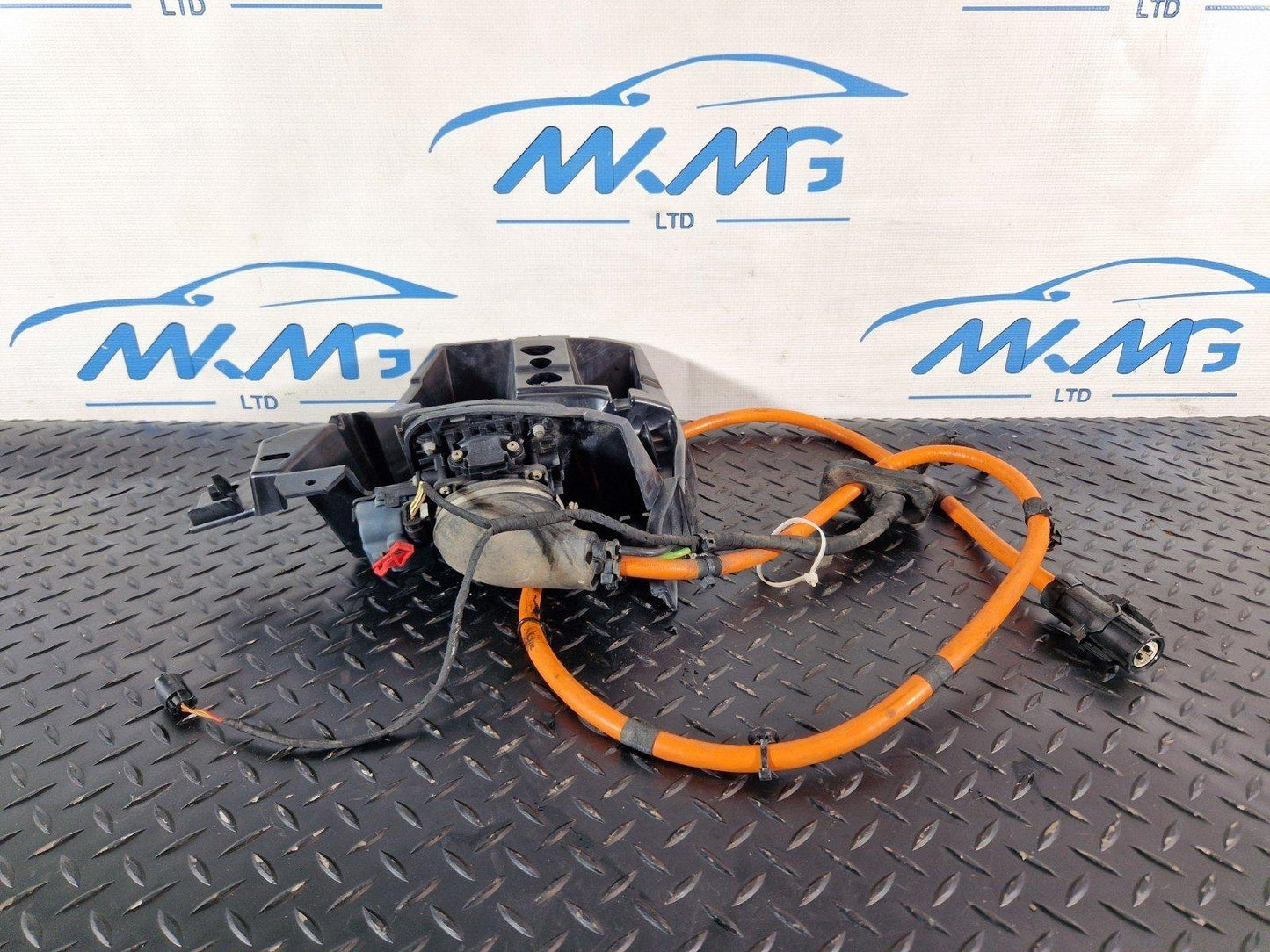 11-19 MERCEDES BENZ GLE W166 CHARGE SOCKET TO BATTERY CHARGER WIRING A1668803903