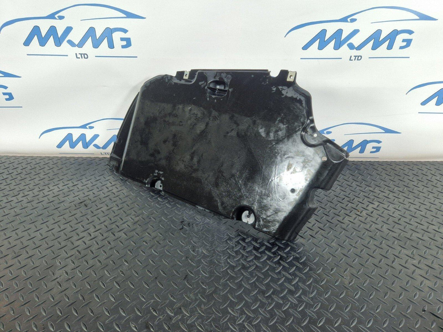 14-21 MERCEDES BENZ W205 REAR RIGHT DRIVER SIDE O/S UNDERBODY COVER A2056900407