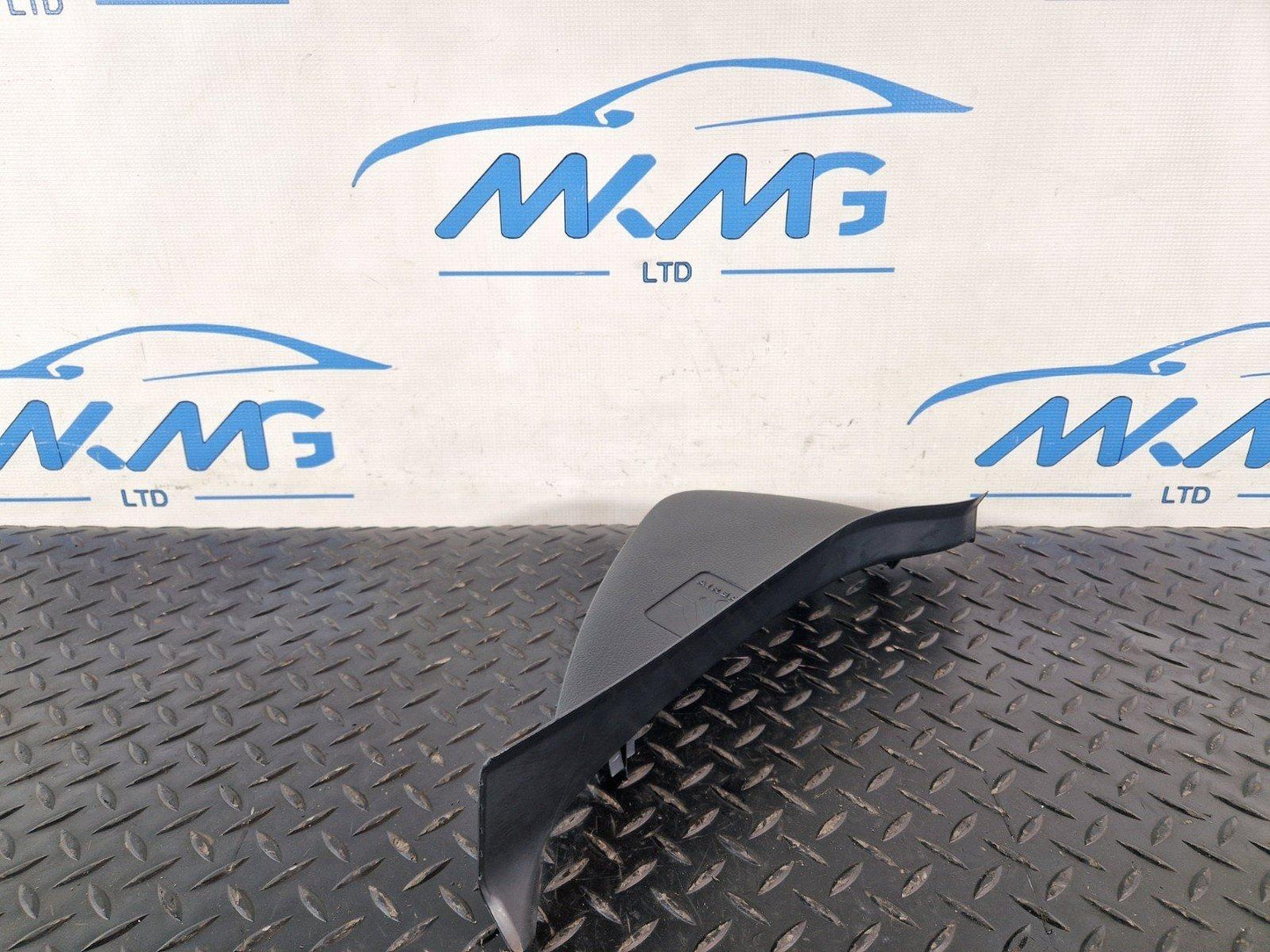 19-ON MERCEDES BENZ B CLASS W247 DASHBOARD PANEL RIGHT SIDE TRIM A2476891000