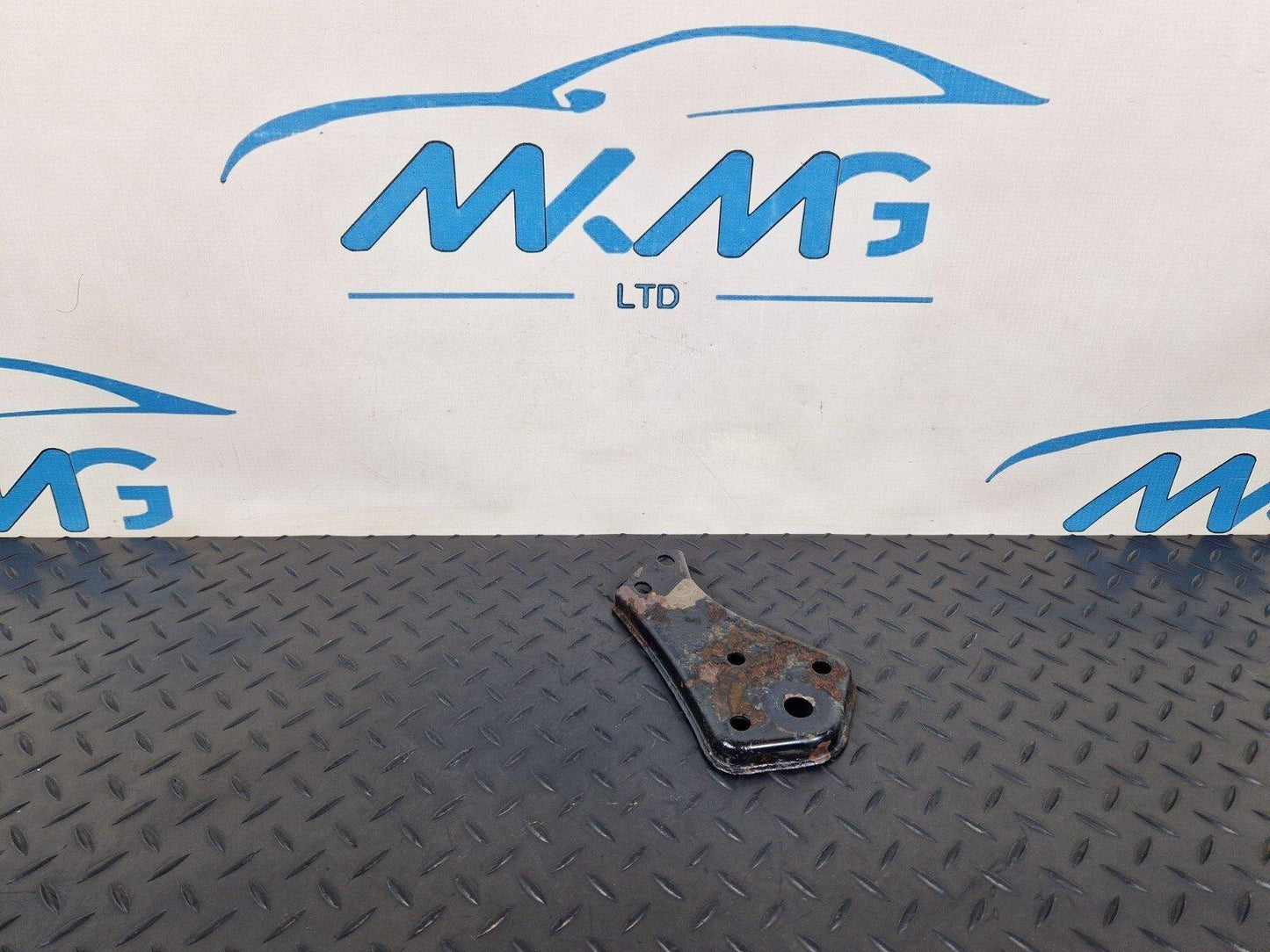 14-21 MERCEDES-BENZ C250D W205 REAR SUBFRAME RIGHT SIDE STOP PLATE A2053520800