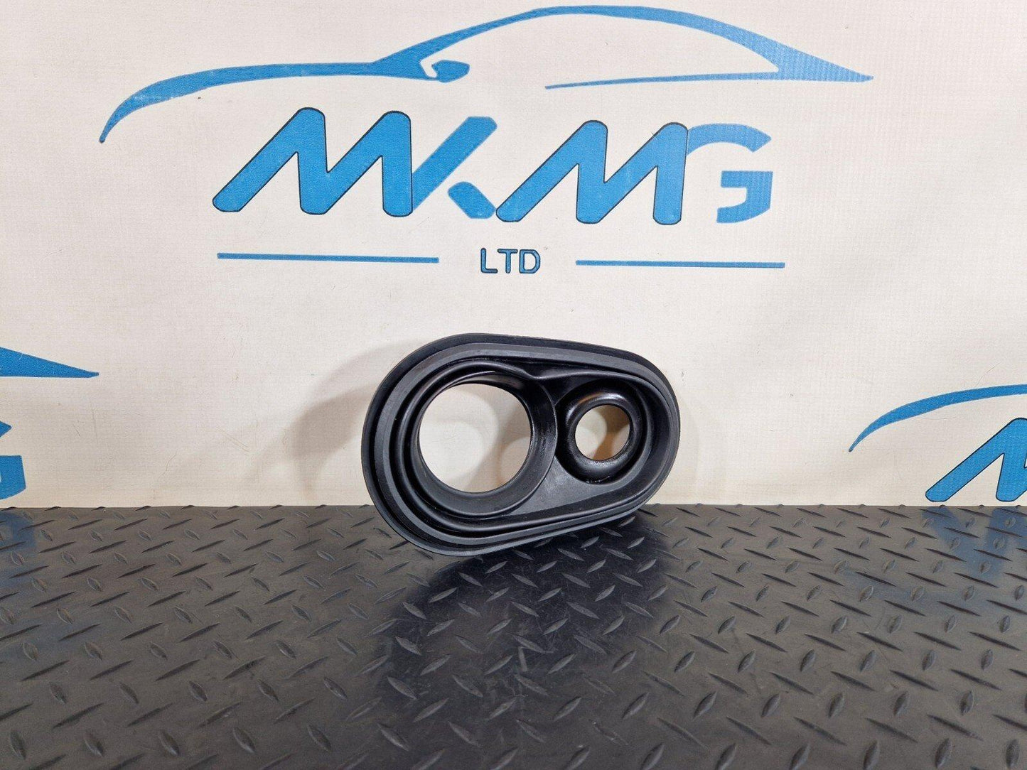 18-ON MERCEDES BENZ A CLASS W177 OEM FUEL FILLER NECK PIPE COVER A1774710200