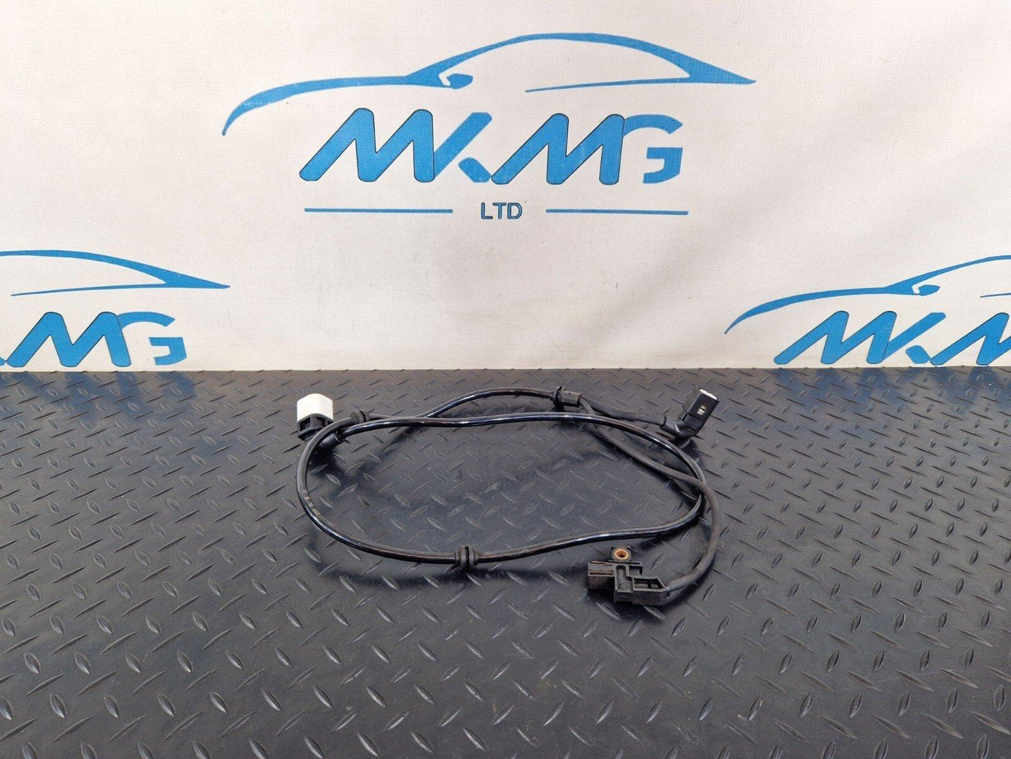 14-21 MERCEDES BENZ C300h W205 REAR RIGHT O/S PARKING BRAKE & BRAKE WEAR SENSOR