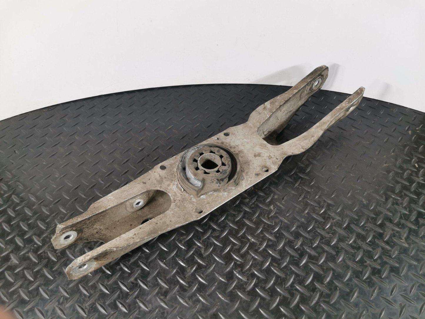 MERCEDES A B CLA W246 W176 C117 REAR LOWER CONTROL ARM SPRING LINK A2463520202