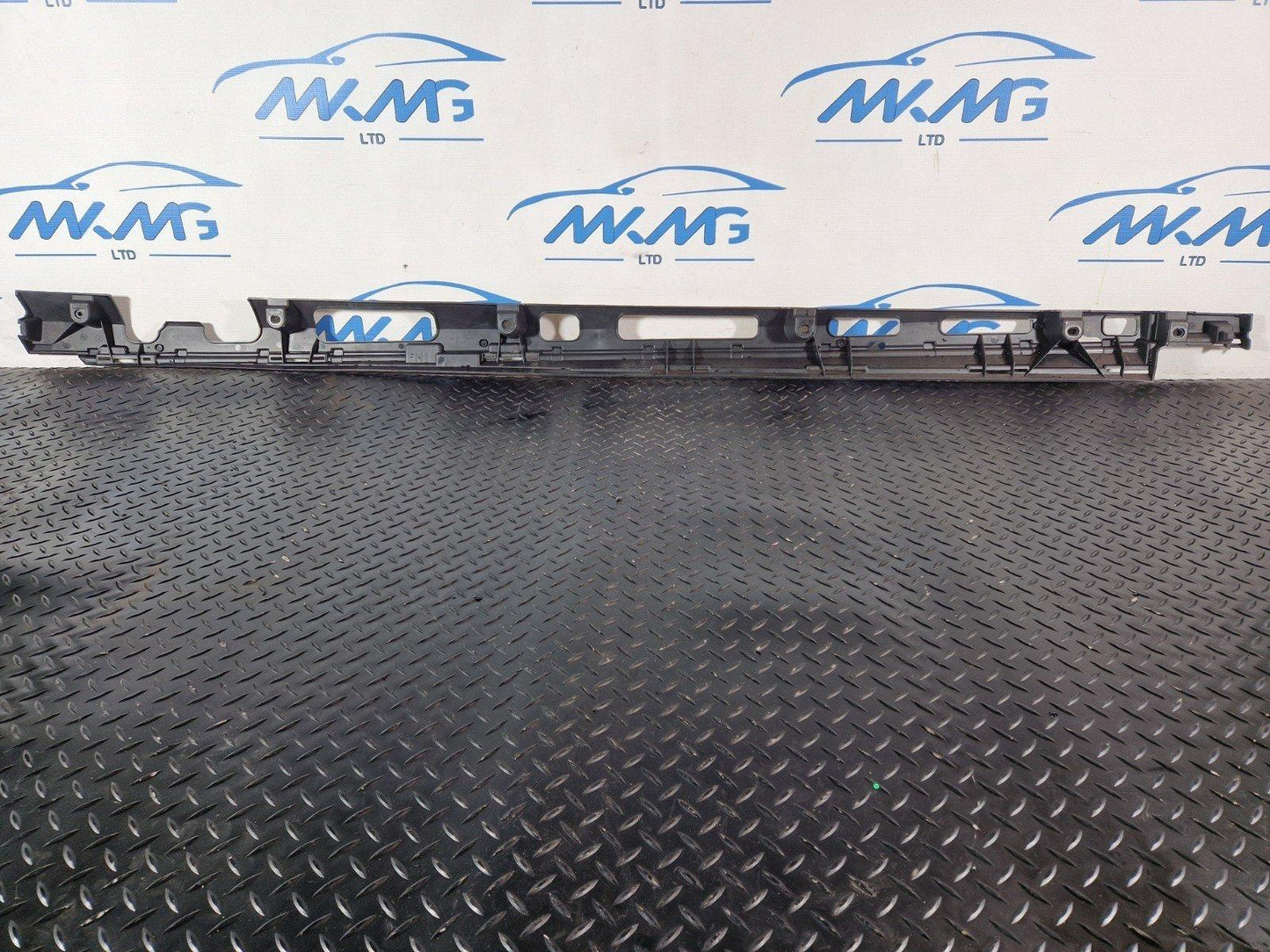 11-19 MERCEDES BENZ ML W166 OEM RIGHT SIDE SKIRT TRIMMING BRACKET A1666980227