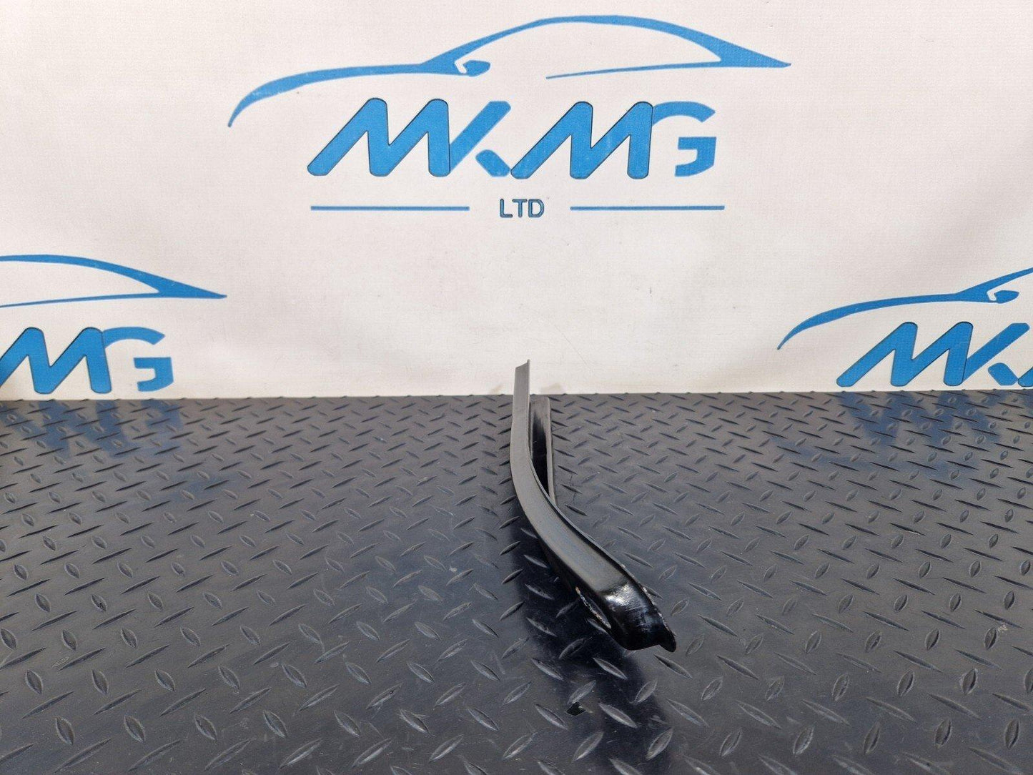 14-21 MERCEDES BENZ C200d W205 FRONT AXLE CARRIER BRACING BRACKET A2056282000