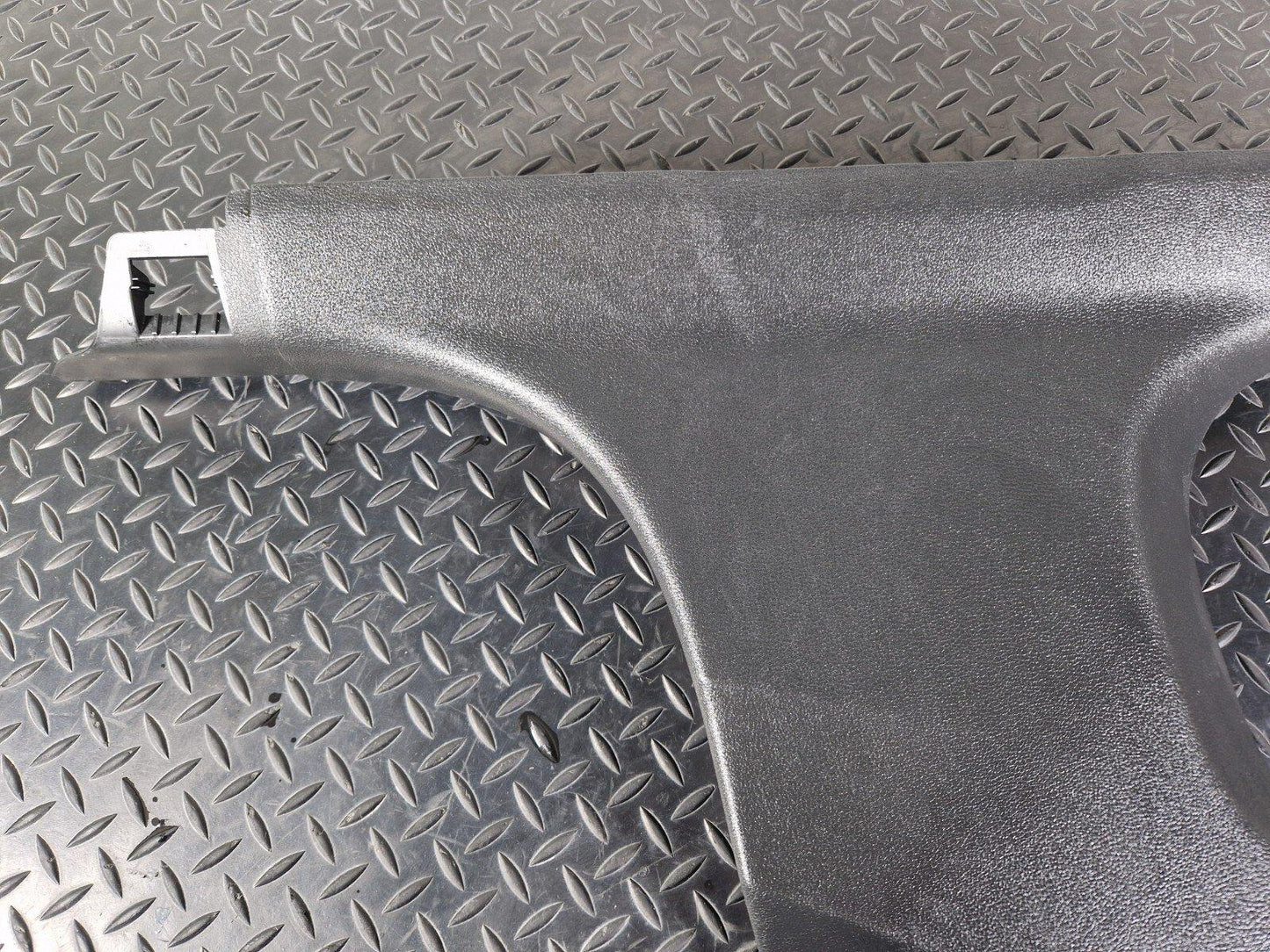 16-19 AUDI A4 B9 GENUINE N/S LEFT LOWER B PILLAR TRIM BLACK 8W0867239A