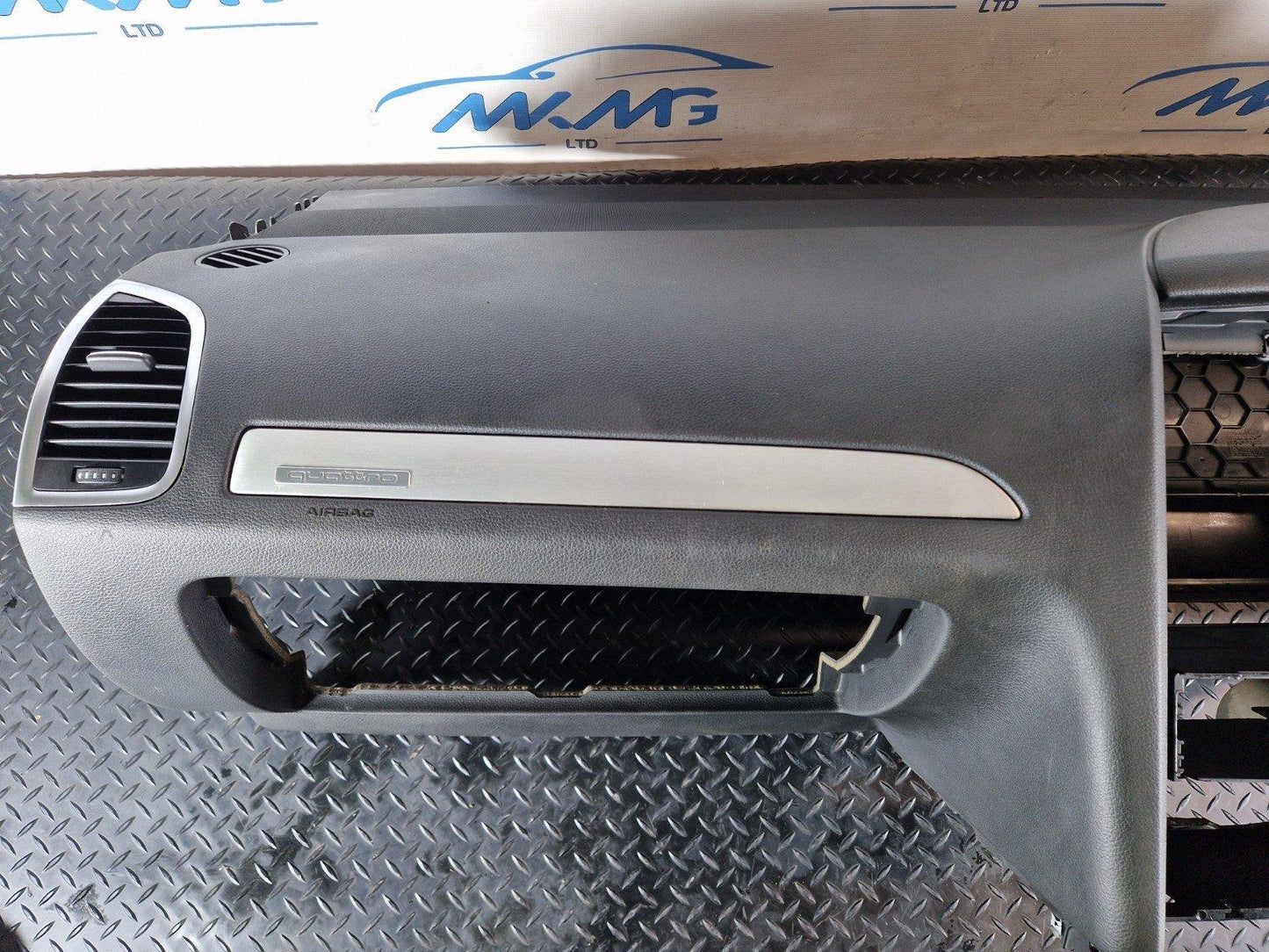 10-15 AUDI Q7 4L GENUINE DASHBOARD BLACK 4L2857041P