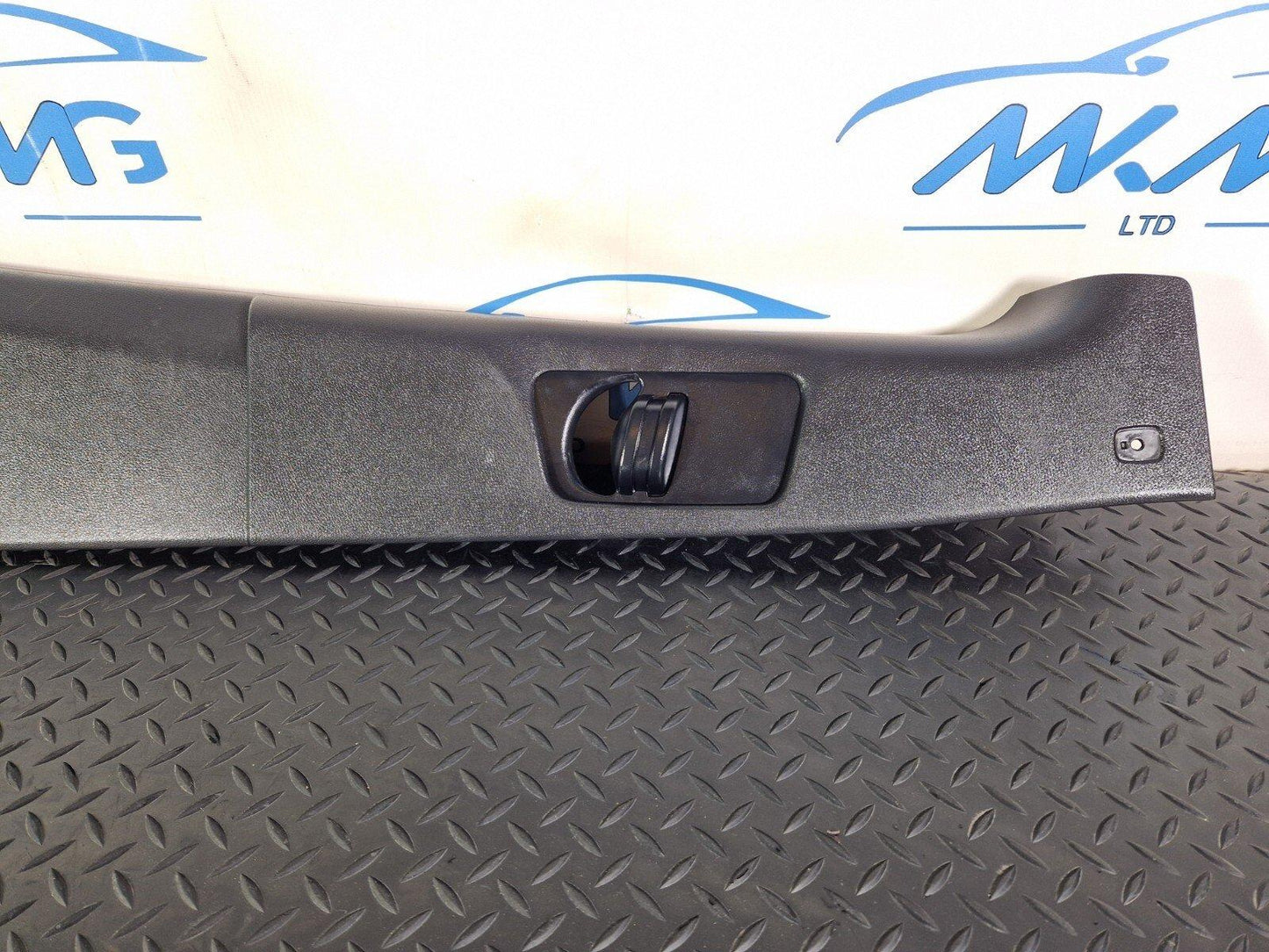 18ON MERCEDES BENZ SPRINTER W907 W910 RIGHT SIDE B PILLAR TRIM COVER A9076905200