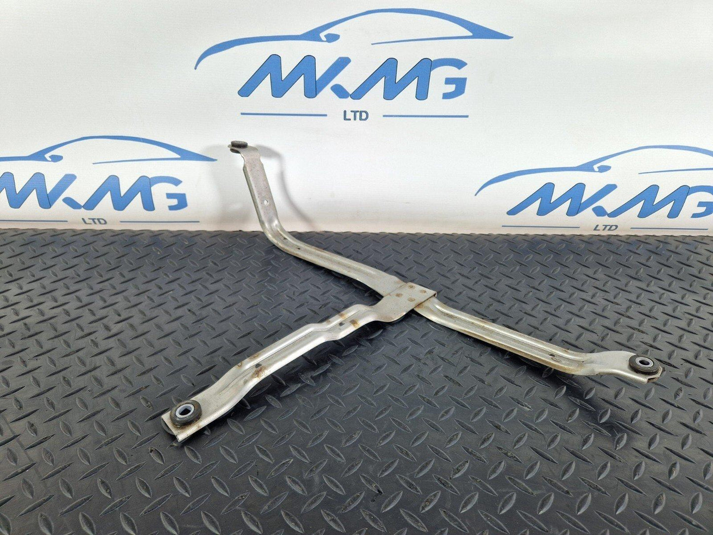 BMW 3 4 SERIES F30 F31 F32 F33 F34 F36 ADBLUE TANK BRACKET RIGHT 7294293
