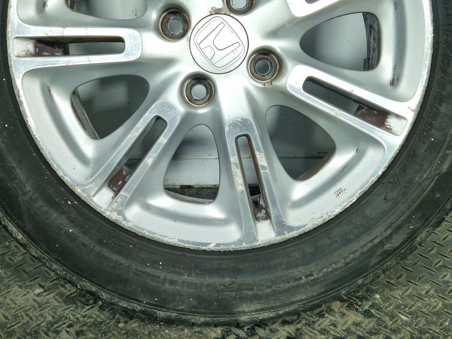 Honda Insight ZE2 15" Alloy Wheel with Tyre 6mm 175/65/15