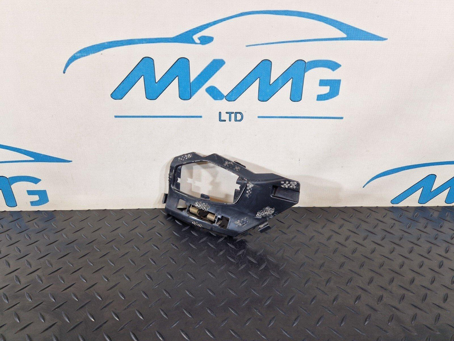 13-19 MERCEDES BENZ CLA C117 AMG FRONT LEFT HEADLIGHT WASHER COVER A1178852156
