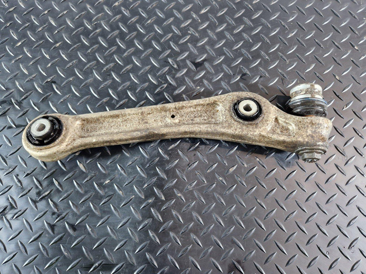 16-19 AUDI A4 B9 GENUINE FRONT LEFT PASSENGER SIDE N/S CONTROL ARM 8W0407155A