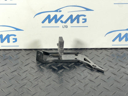 16-19 AUDI A4 B9 AVANT REAR RIGHT DRIVER O/S BOOT PANEL BRACKET 8W9863584