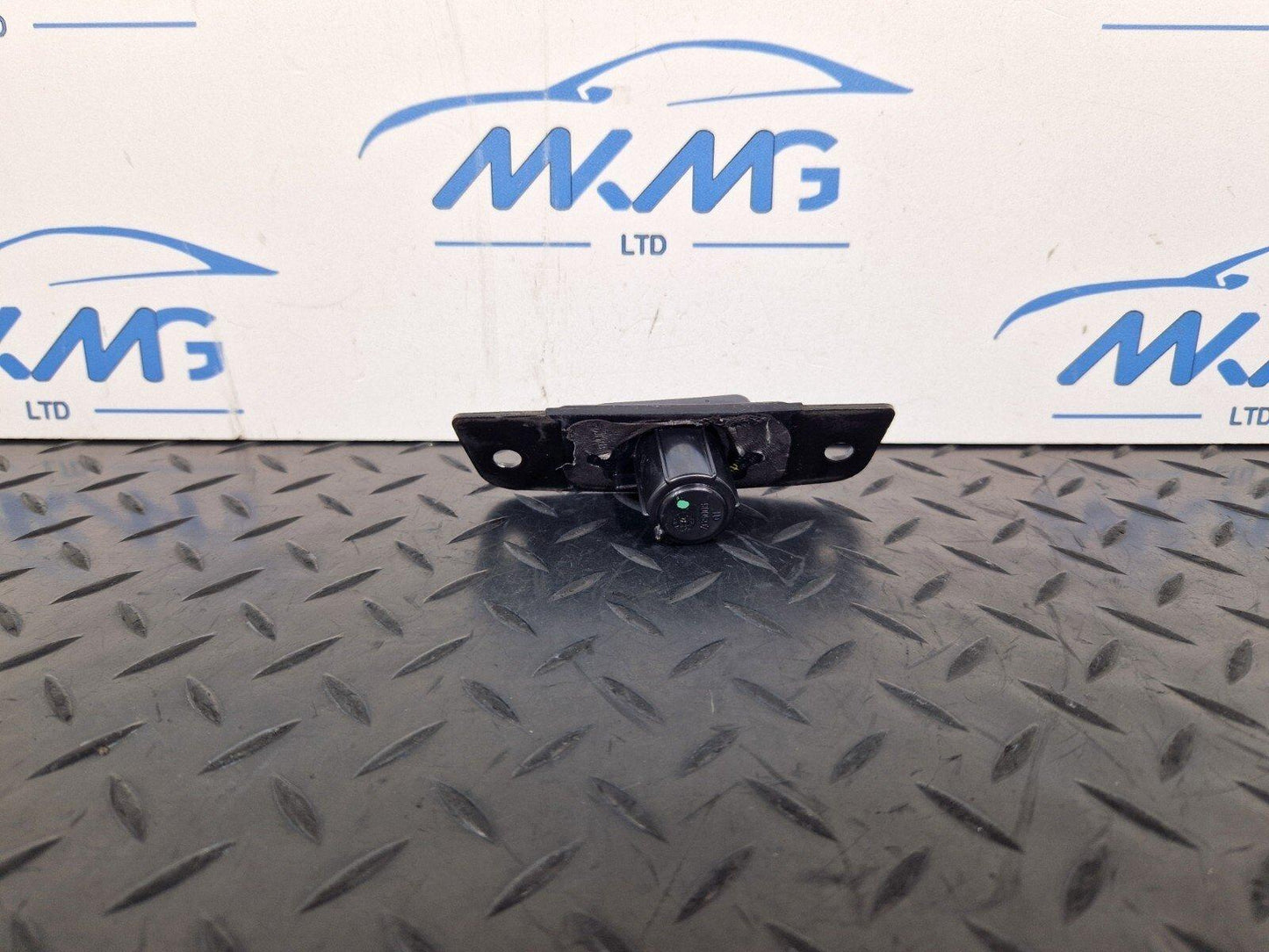 14-23 MERCEDES BENZ VITO W447 OEM RIGHT LOWER SLIDING DOOR STOP A6397660862
