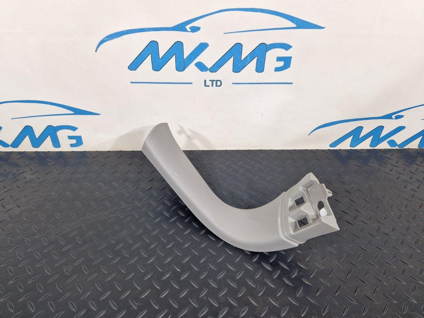 14-21 BMW 2 SERIES F45 F46 218i TAILGATE LEFT SIDE TRIM PANEL 7318937