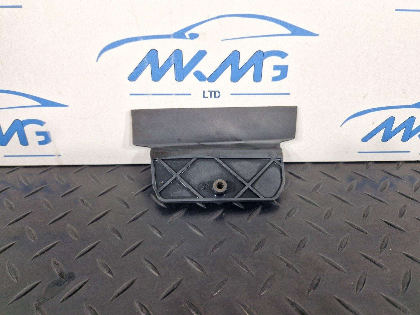 11-18 BMW 6 SERIES F06 RADIATOR CLIP RAD RUBBER MOUNT 7607831