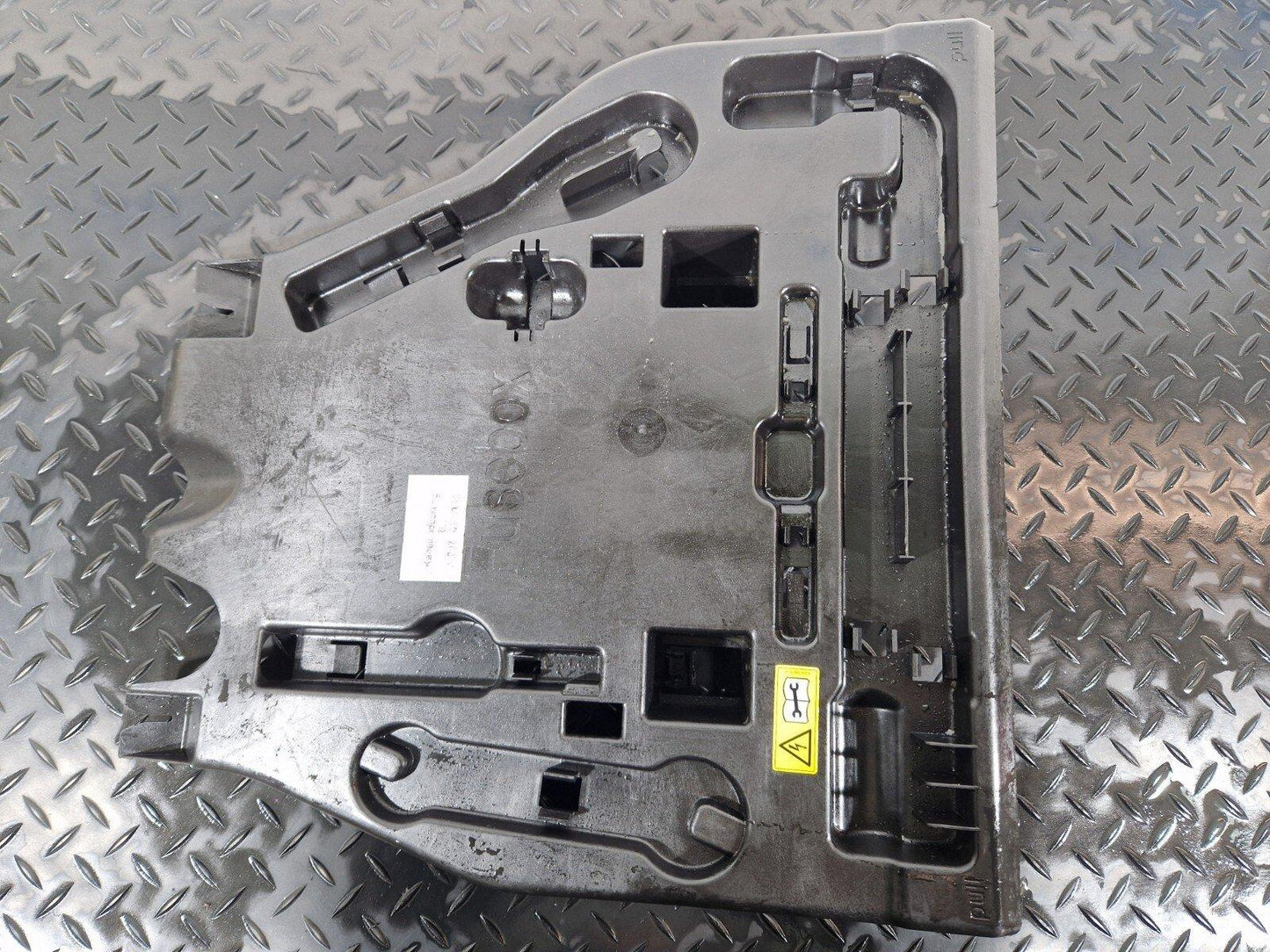 18-ON MERCEDES BENZ SPRINTER W907 2.2 CDI OEM STORAGE COMPARTMENT A9075460900