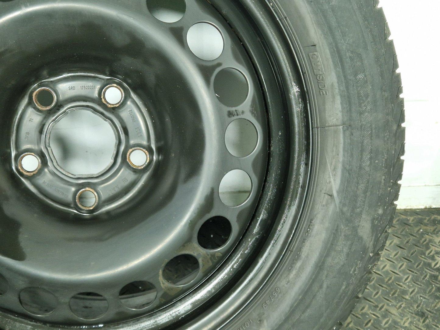 Mercedes-Benz Sprinter 17" Alloy Wheel with Tyre 6mm 225/55/17