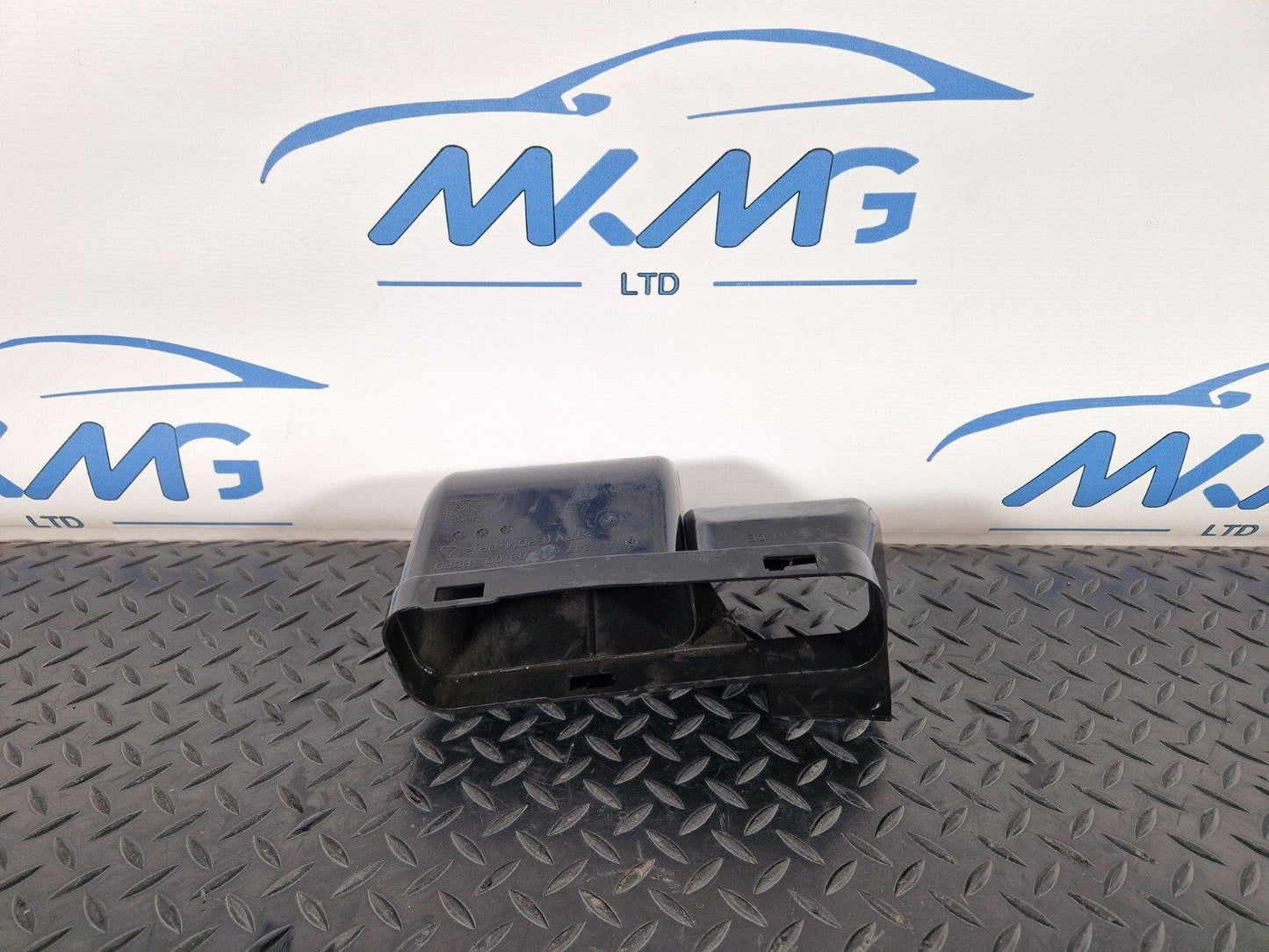 19-ON MERCEDES BENZ B CLASS W247 GENUINE DIESEL AIR INTAKE INLET DUCT A247505080