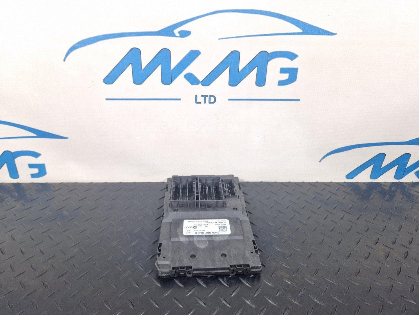 16-19 AUDI A4 B9 COMFORT CONVENIENCE CONTROL MODULE UNIT 8W0907063C