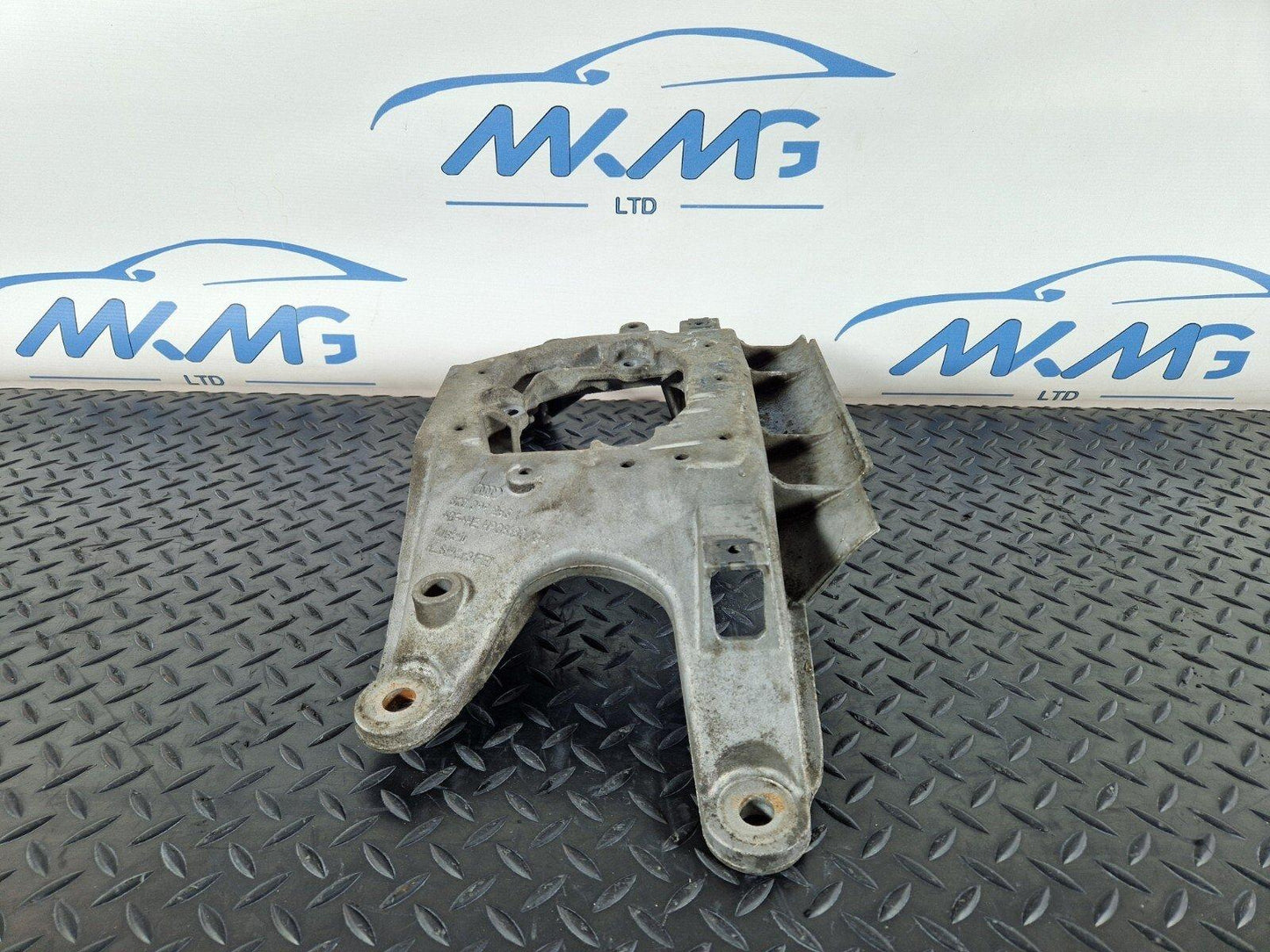 12-17 AUDI S5 CONVERTIBLE OEM GEARBOX MOUNT BRACKET 8K0399263K