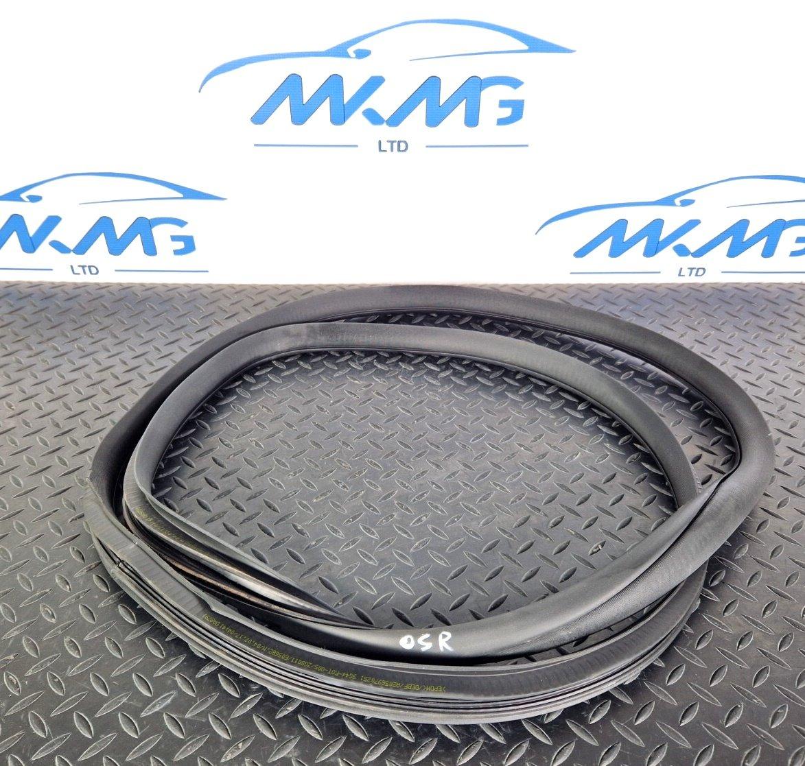 14-21 MERCEDES BENZ C200d W205 LEFT & RIGHT REAR DOOR SEAL GASKET A2056970251