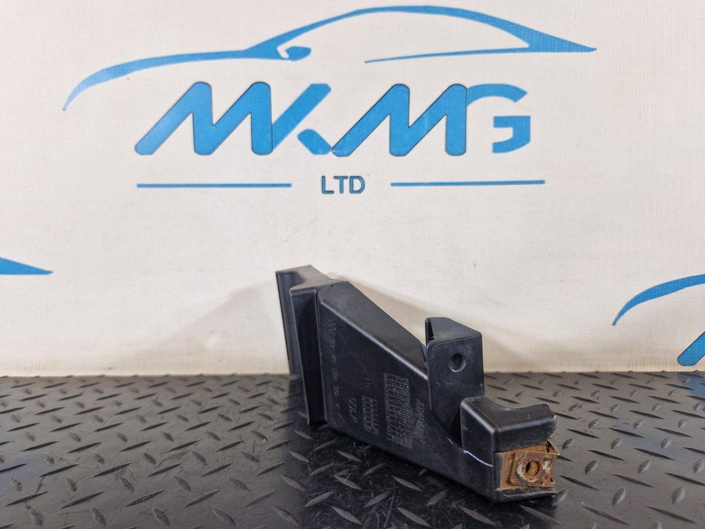 11-19 MERCEDES BENZ ML W166 GENUINE REAR RIGHT BUMPER BRACKET A1668850240