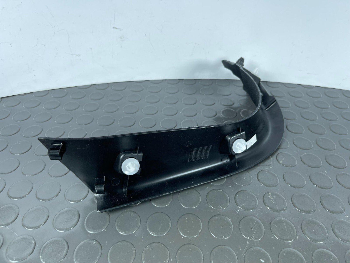 14-21 BMW 2 SERIES GRAN TOURER F45 F46 TAILGATE RIGHT SIDE TRIM PANEL 7318938