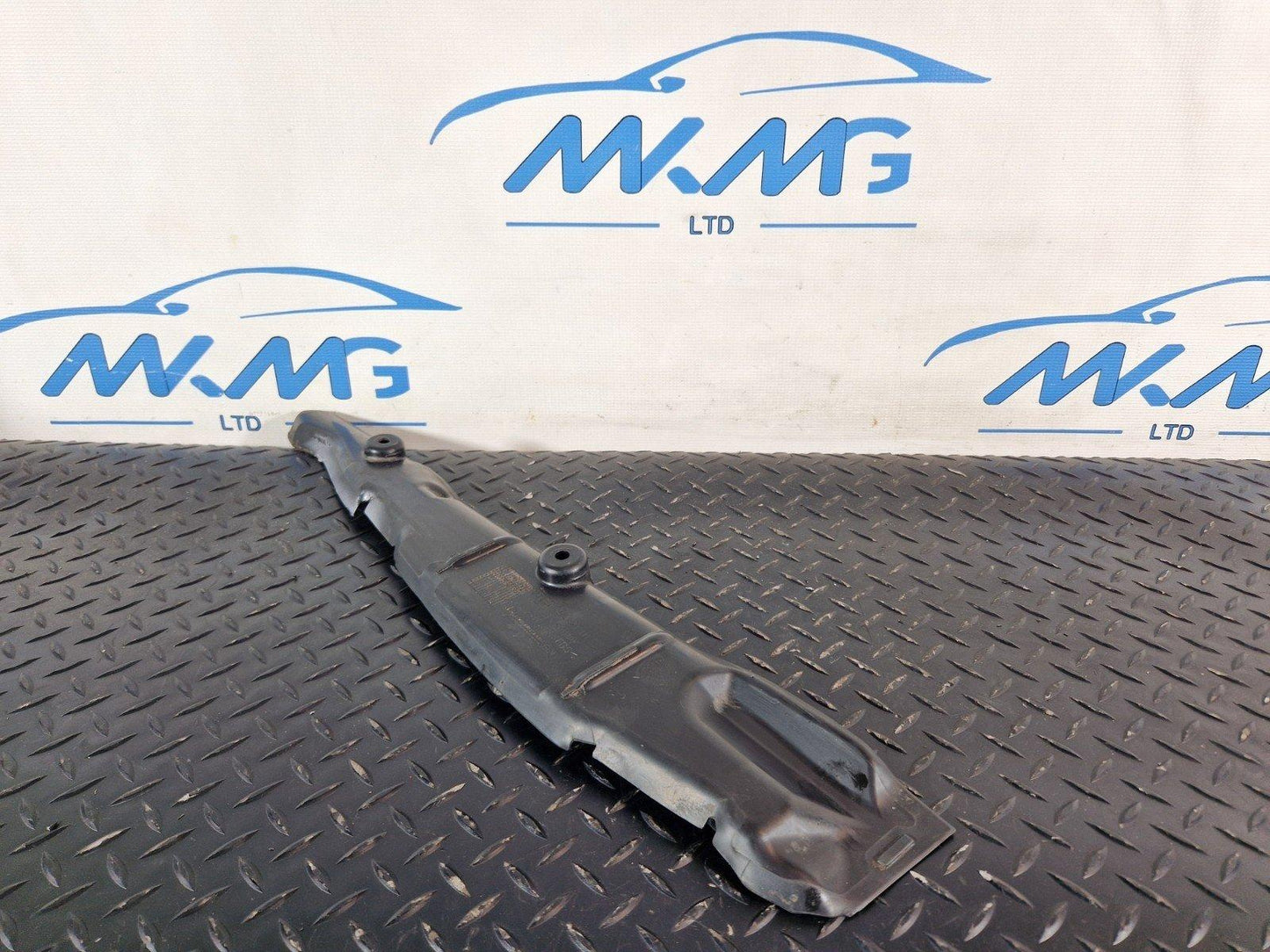 16-19 AUDI A4 B9 GENUINE FRONT LEFT SIDE WING FENDER COVER 8W0821111