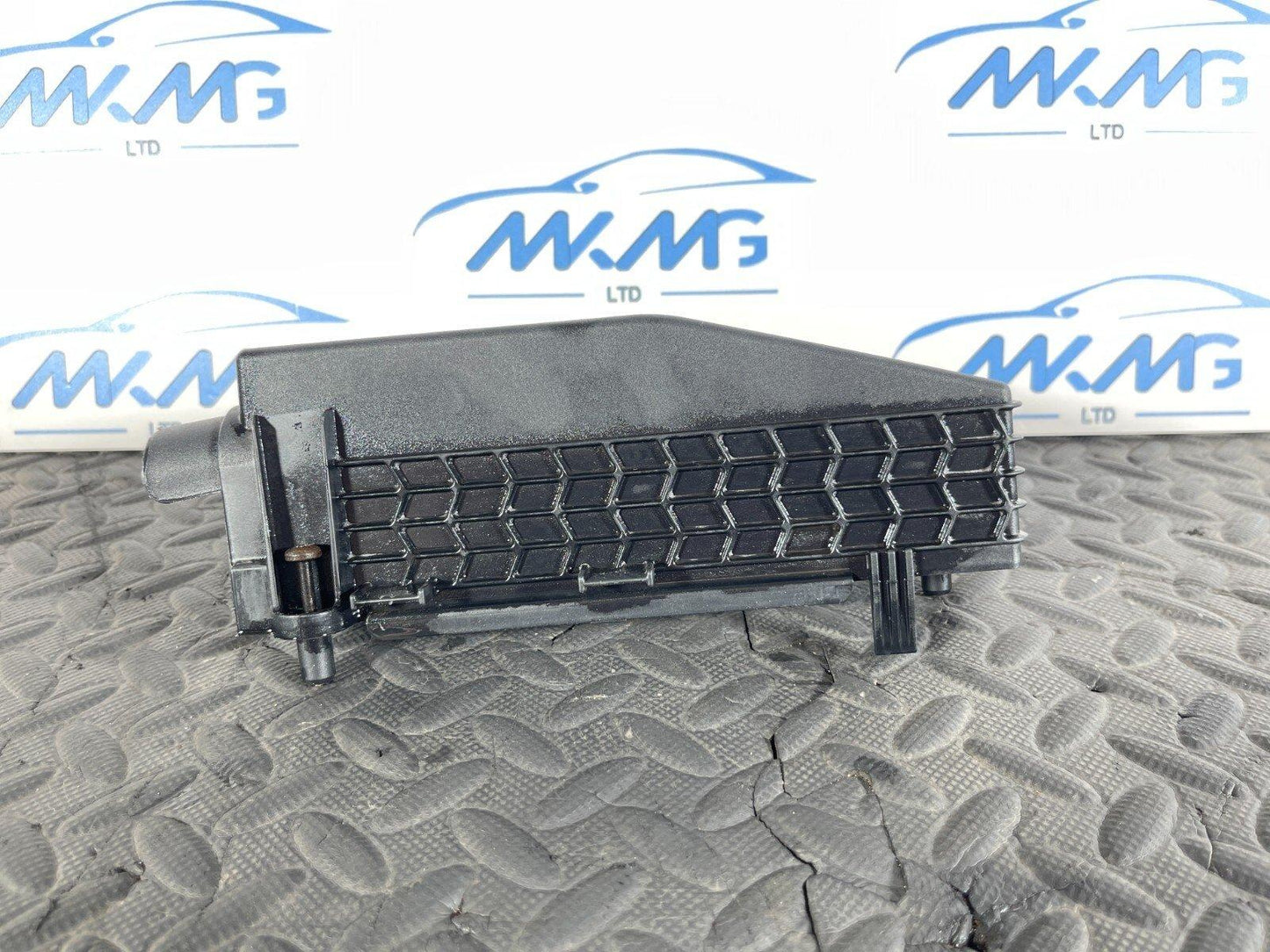 12-18 MERCEDES A B W176 W246 OM607 AIR FILTER BOX MUFFLER SILENCER A6071530275