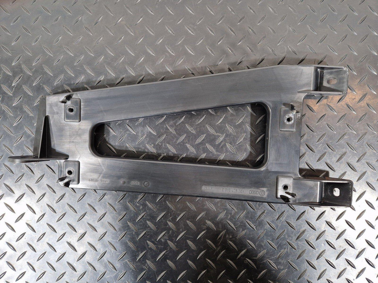 10-18 AUDI A7 4G S-LINE GENUINE AMPLIFIER MOUNT BRACKET 4G0907348B