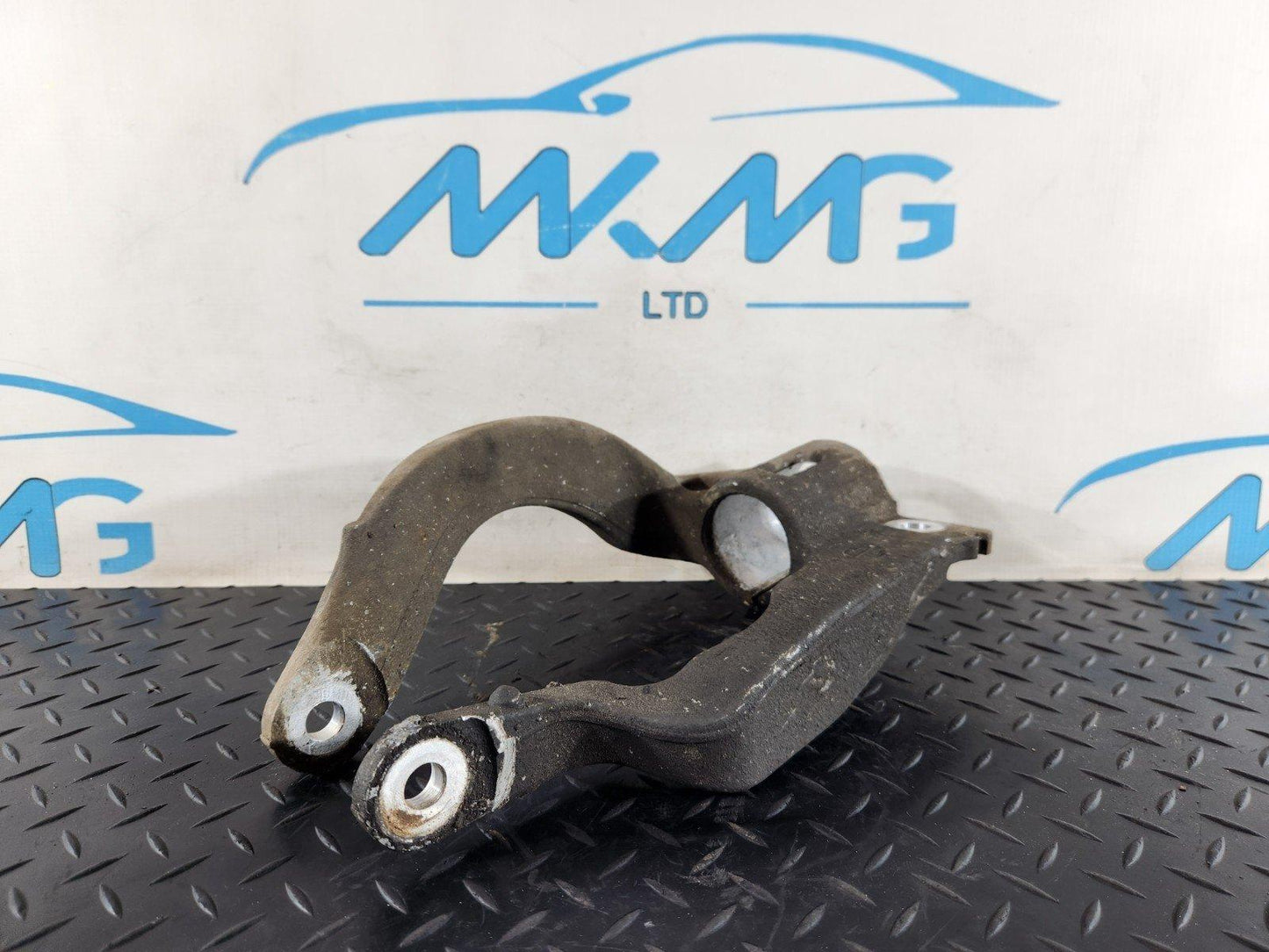 13-23 RANGE ROVER SPORT L494 PASSENGER SIDE LEFT FRONT SHOCK BRACKET CPLA3463AB