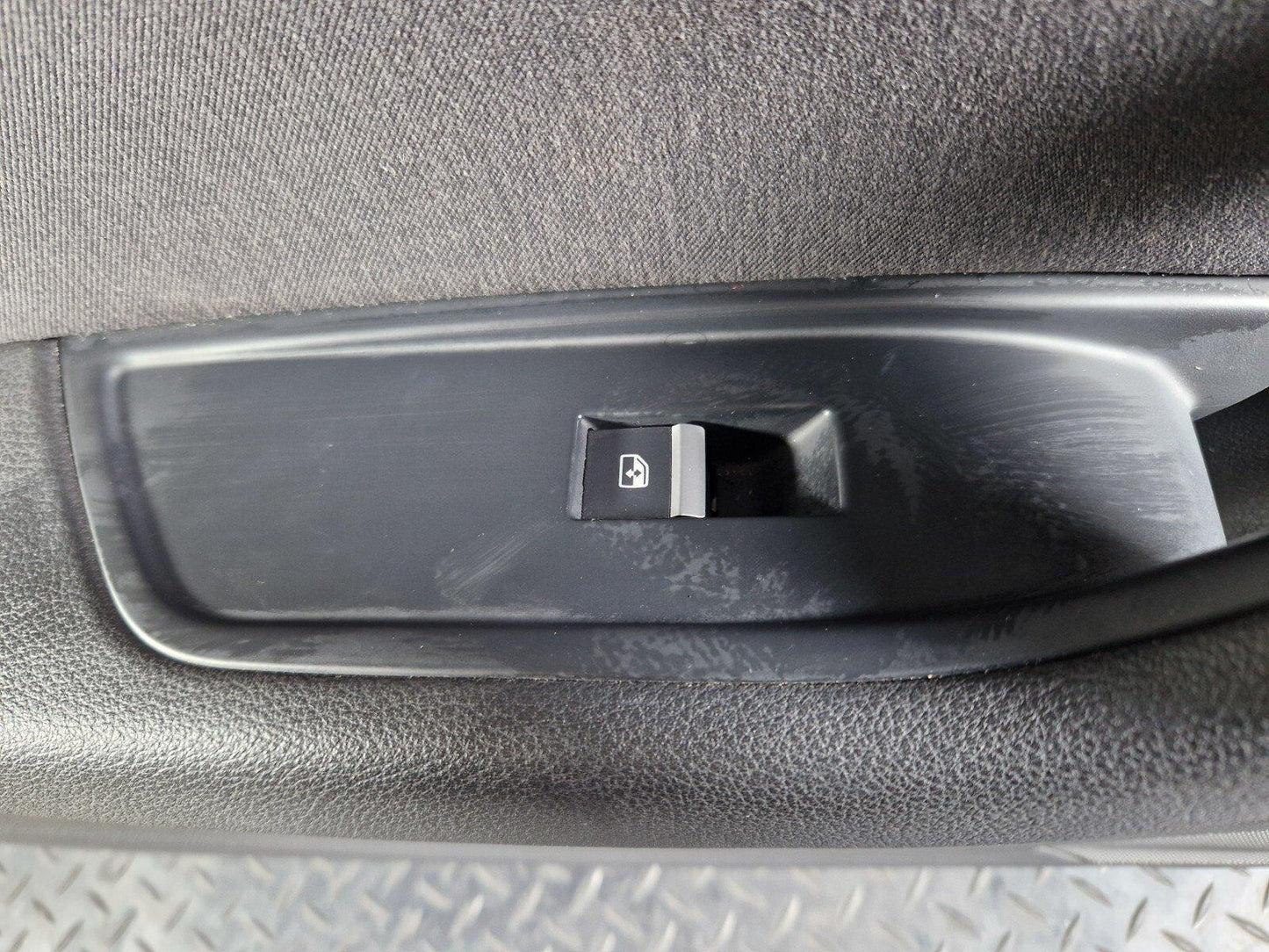 16-19 AUDI A4 B9 GENUINE FRONT LEFT N/S DOOR CARD PANEL CLOTH 8W0867133