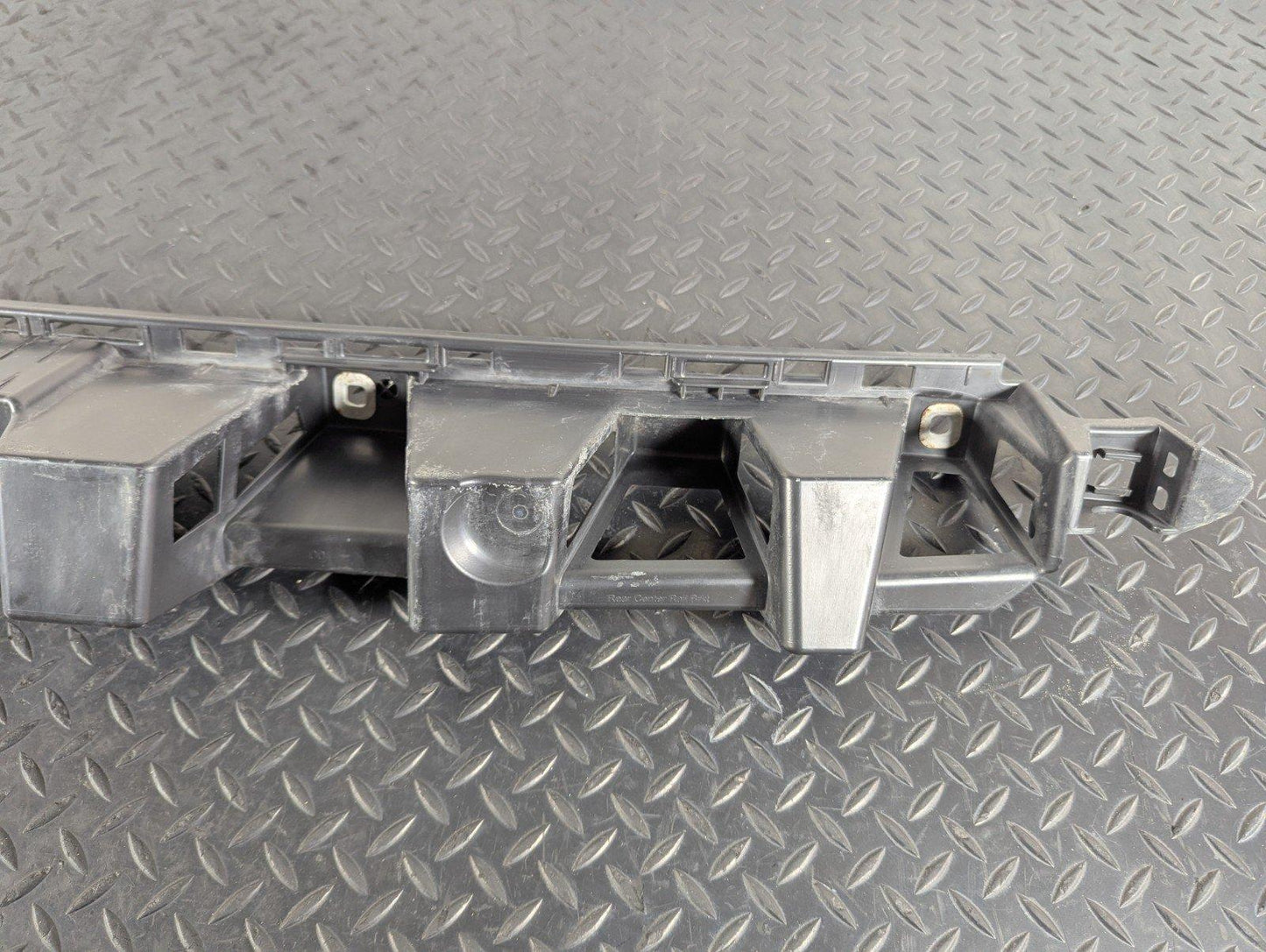 11-19 MERCEDES BENZ ML W166 GENUINE REAR RIGHT BUMPER BRACKET A1668850165