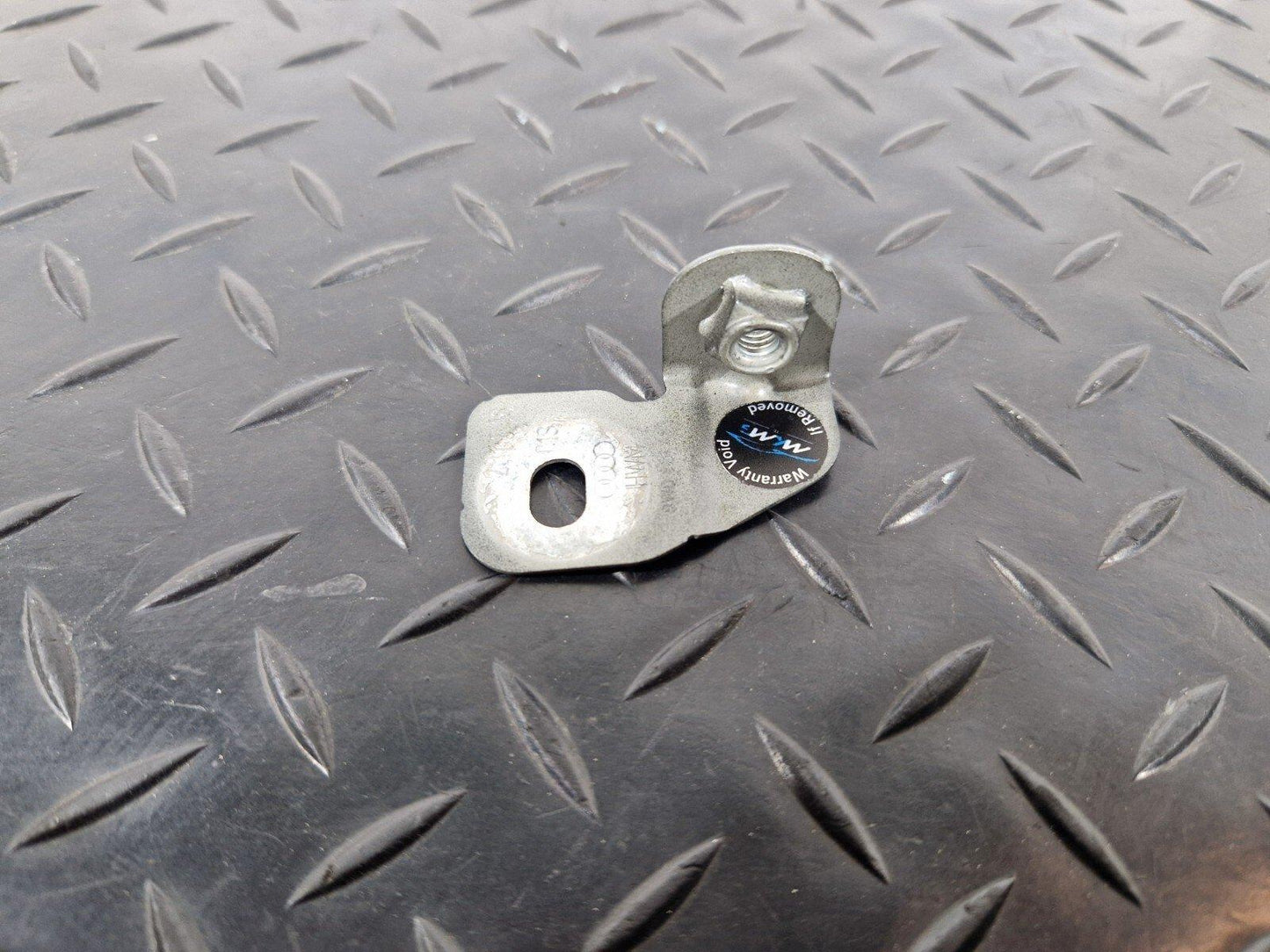 16-19 AUDI A4 AVANT B9 S-LINE GENUINE WING MOUNT BRACKET LEFT SIDE 8W0821469