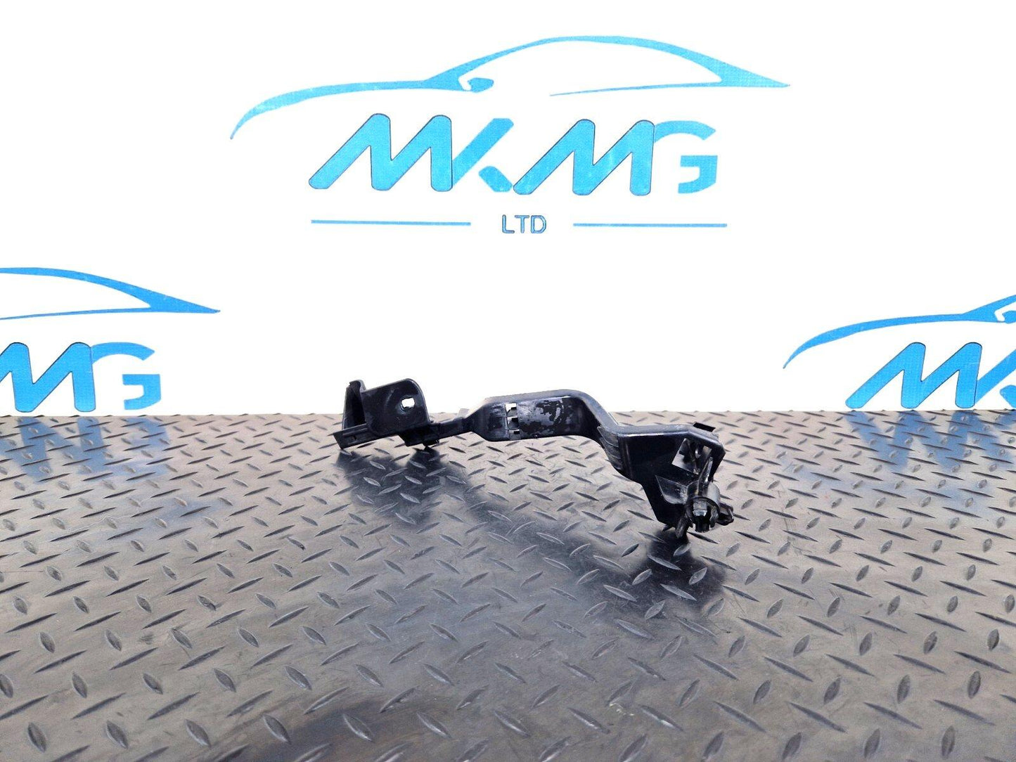 14-21 MERCEDES-BENZ C250D W205 OEM GENUINE CABLE DUCT BRACKET A2055462180