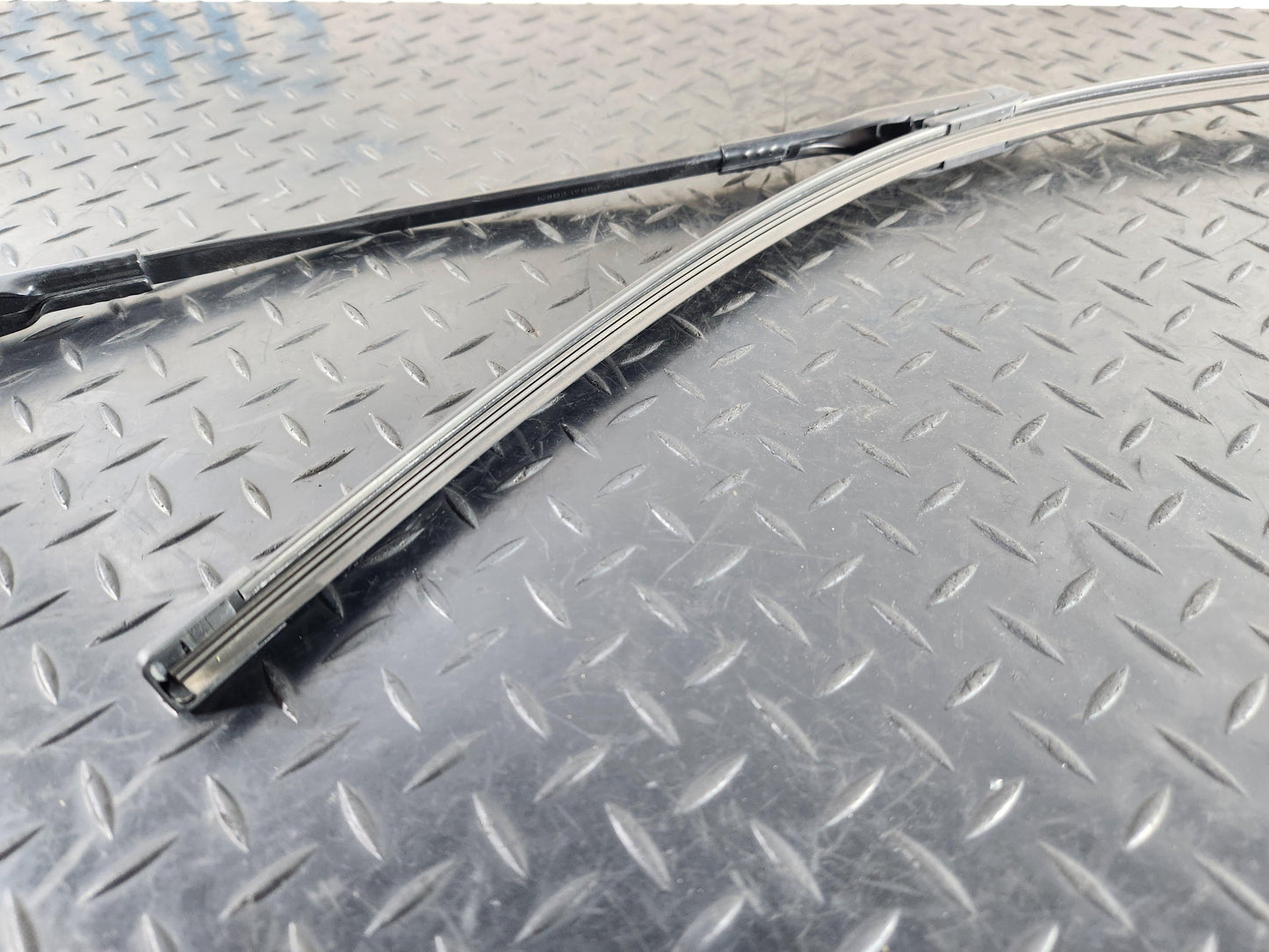 Range Rover Evoque L551 Front Right O/S Side Wiper Arm & Blade K8D217526AA