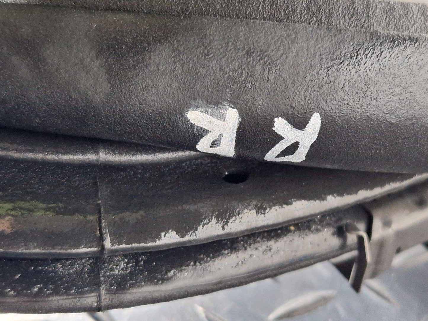 19-ON MERCEDES B CLASS W247 REAR DOOR RUBBER SEAL FITS LEFT & RIGHT A2476920400