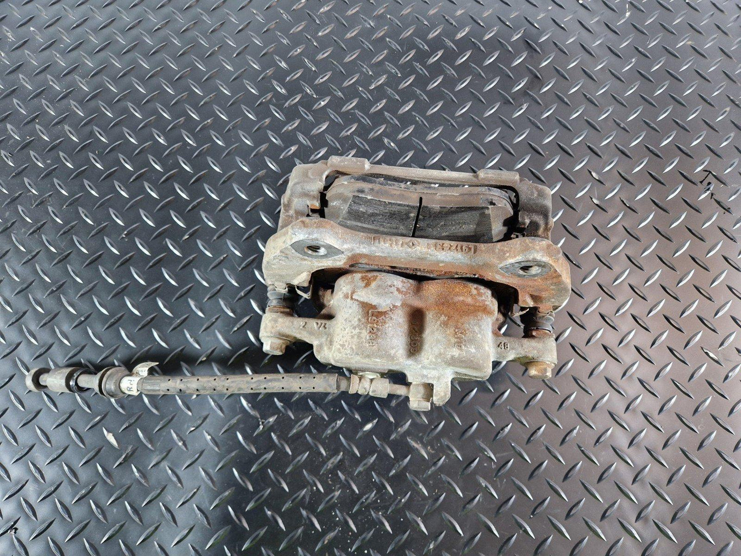 19-ON RANGE ROVER EVOQUE L551 GENUINE FRONT RIGHT O/S BRAKE CALIPER LK72-2078-BC